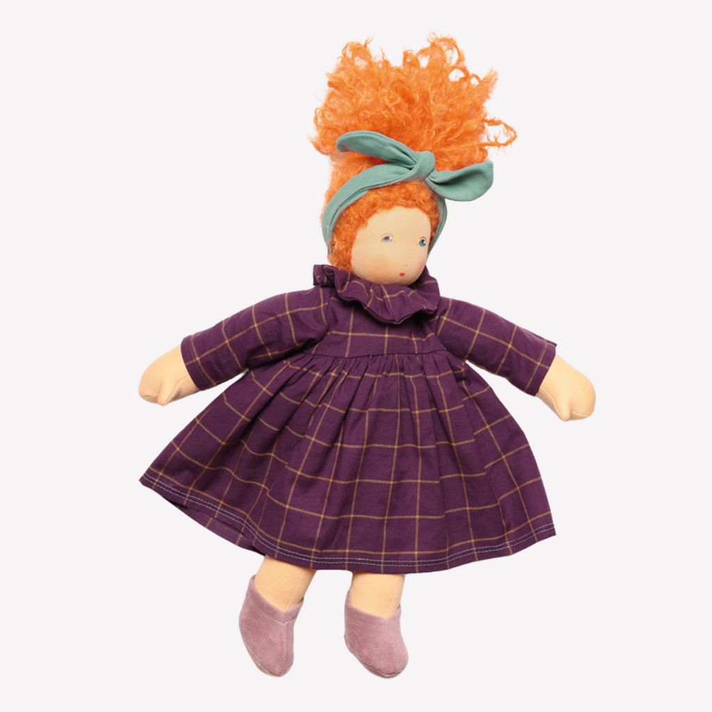 Children love to imagine and create stories and this beautiful doll is a just right companion to help play out those ideas, perhaps a tea party scene or a friend along on a walk. The world of imagination awaits. Wonderfully charming and adorable to look at, the subtle expression is calming and comforting. At the end of the day this amazing doll is the perfect bedtime listener and cozy pal. Nachen Natur