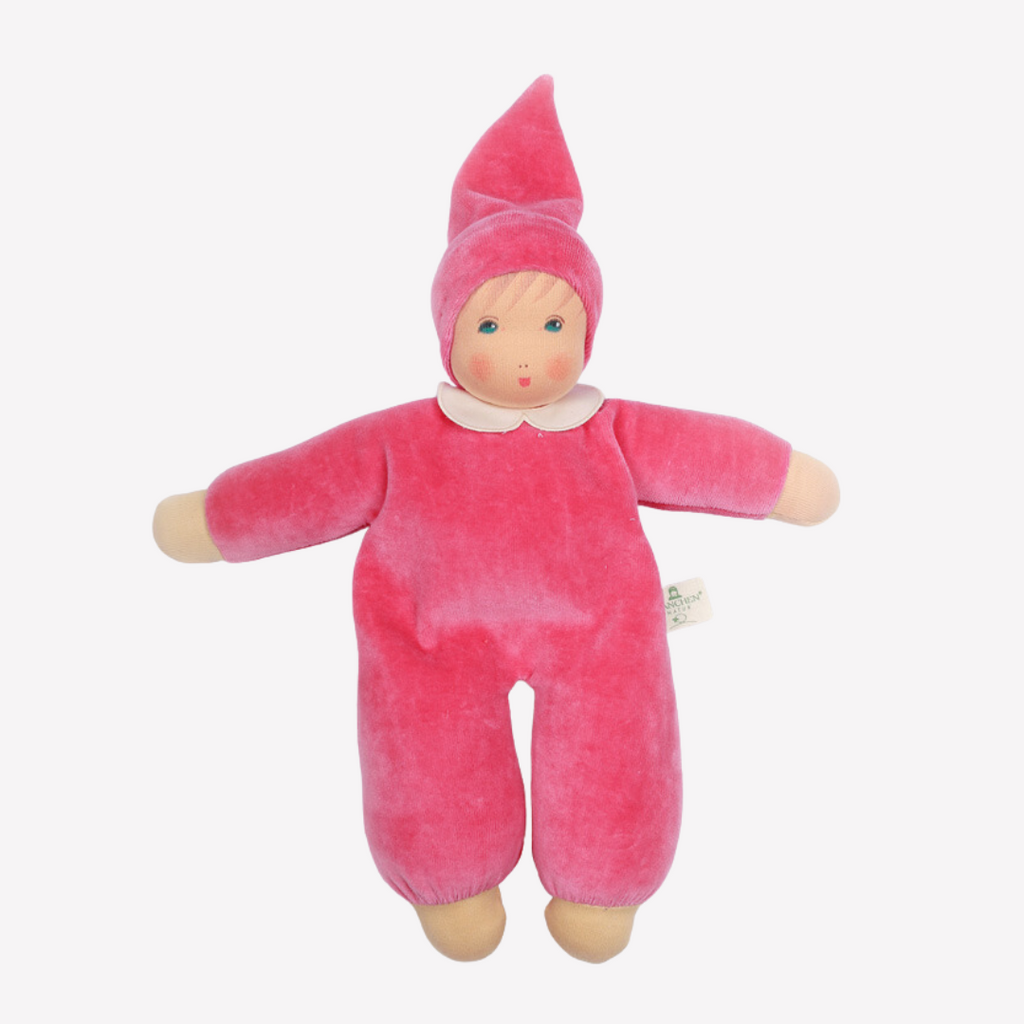 A lovely first doll for your baby to hold and snuggle. The subtle expression will charm and sooth your little one. Perfect for cuddles and a fun companion for tummy-time, this sweet doll will be a lifelong friend. 
Organic Cotton and Organic Wool
