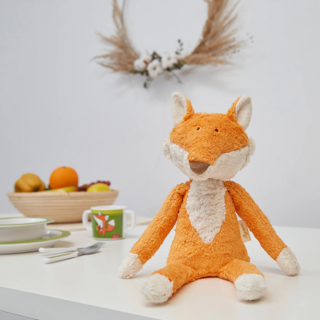 Cuddling makes babies happy! This fun loving fox is perfect for little hands to grasp, cuddle and snuggle. An ideal companion from the first hours through bedtime, naptime or anytime. Perfect for babies with sensitive skin.