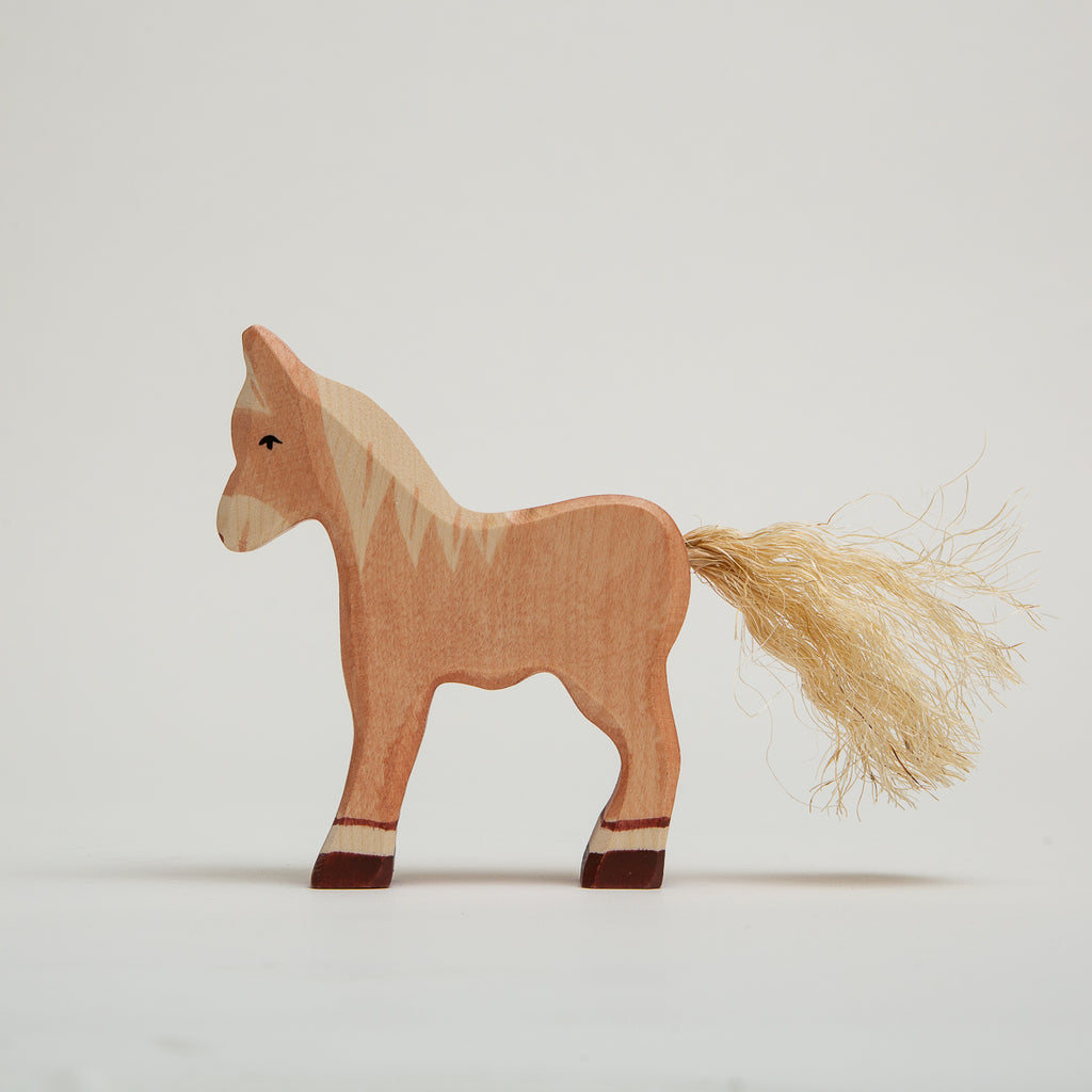 Foal Standing - Light Brown - Holztiger - The Acorn Store - Décor