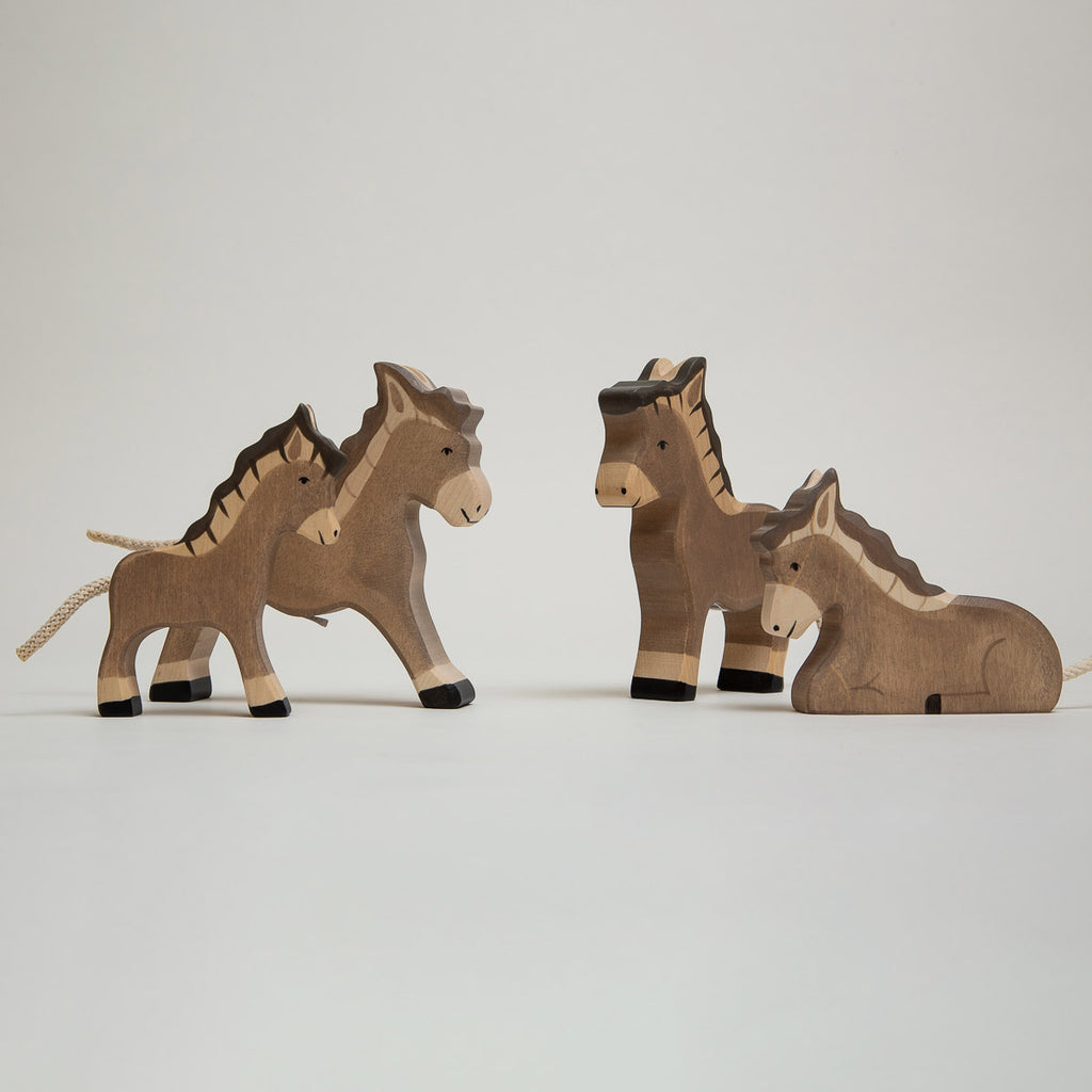 Donkey Lying - Holztiger - The Acorn Store - Décor