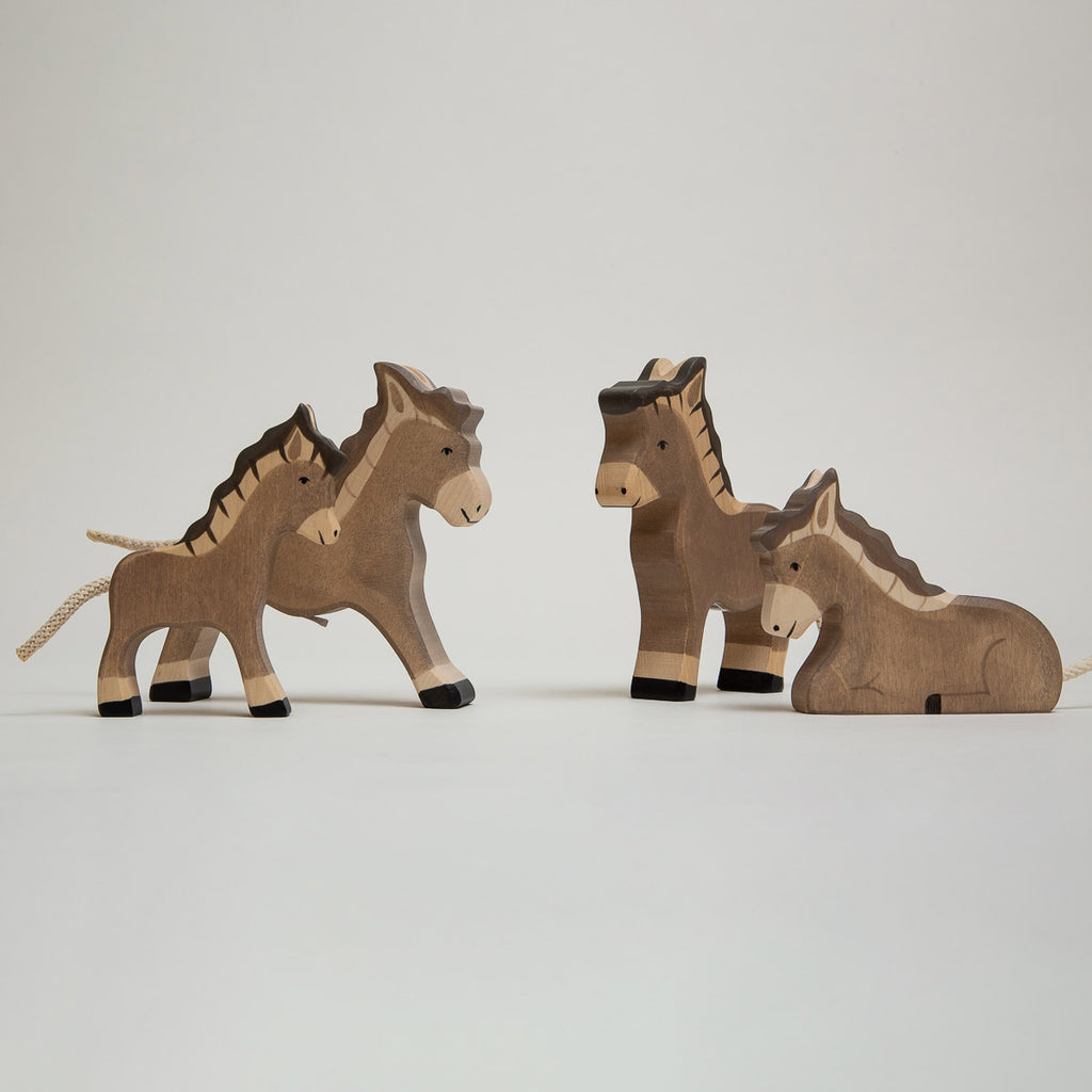 Donkey Running - Holztiger - The Acorn Store - Décor