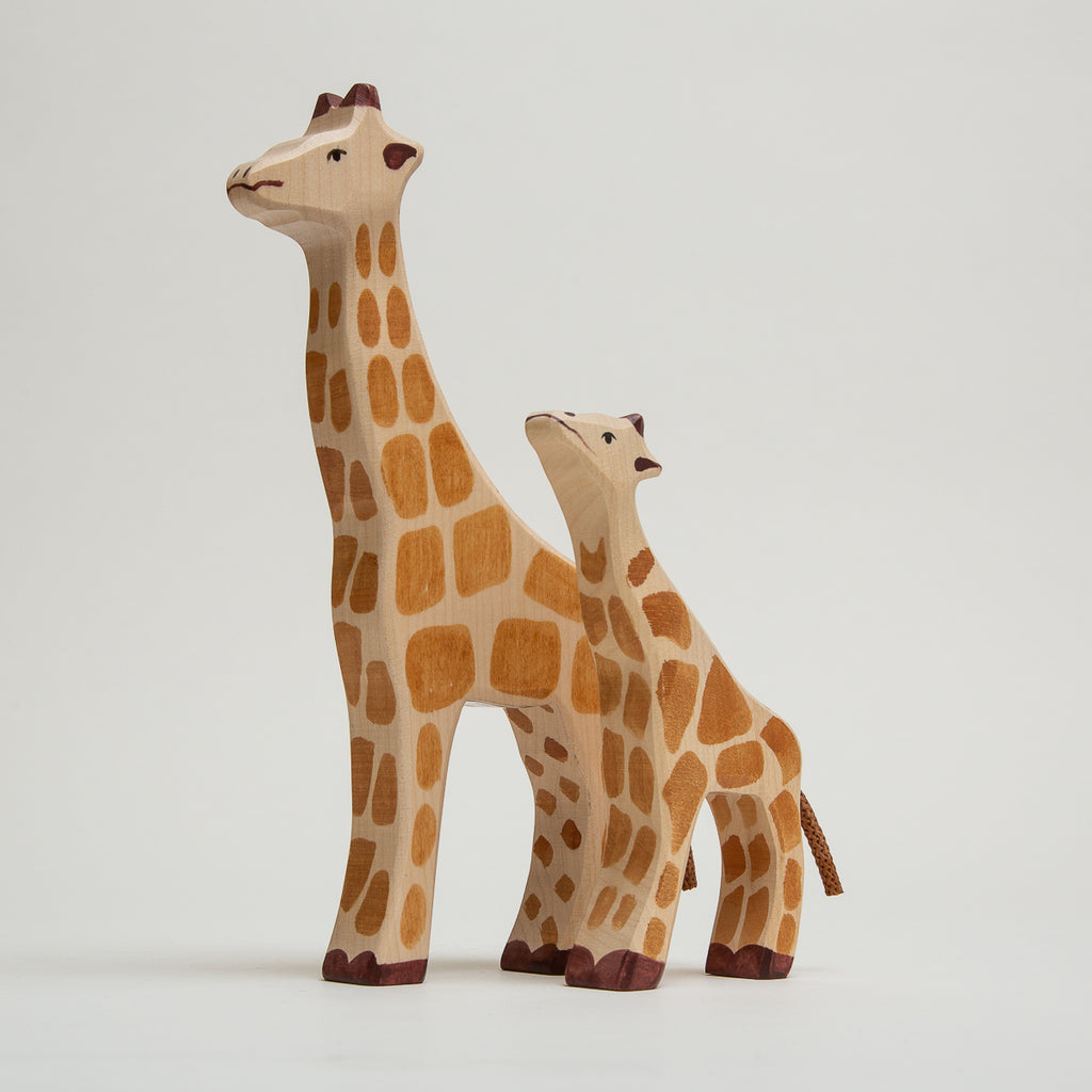 Giraffe Standing - Holztiger - The Acorn Store - Décor