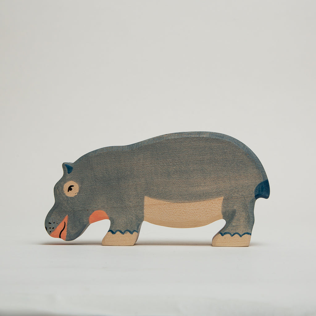 Hippopotamus Feeding - Holztiger - The Acorn Store - Décor