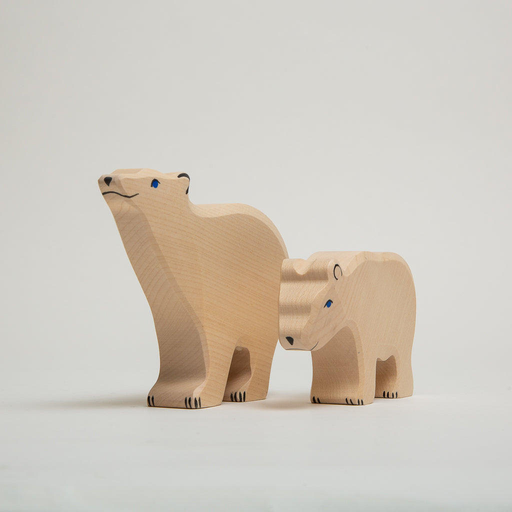 Polar Bear Feeding - Holztiger - The Acorn Store - Décor
