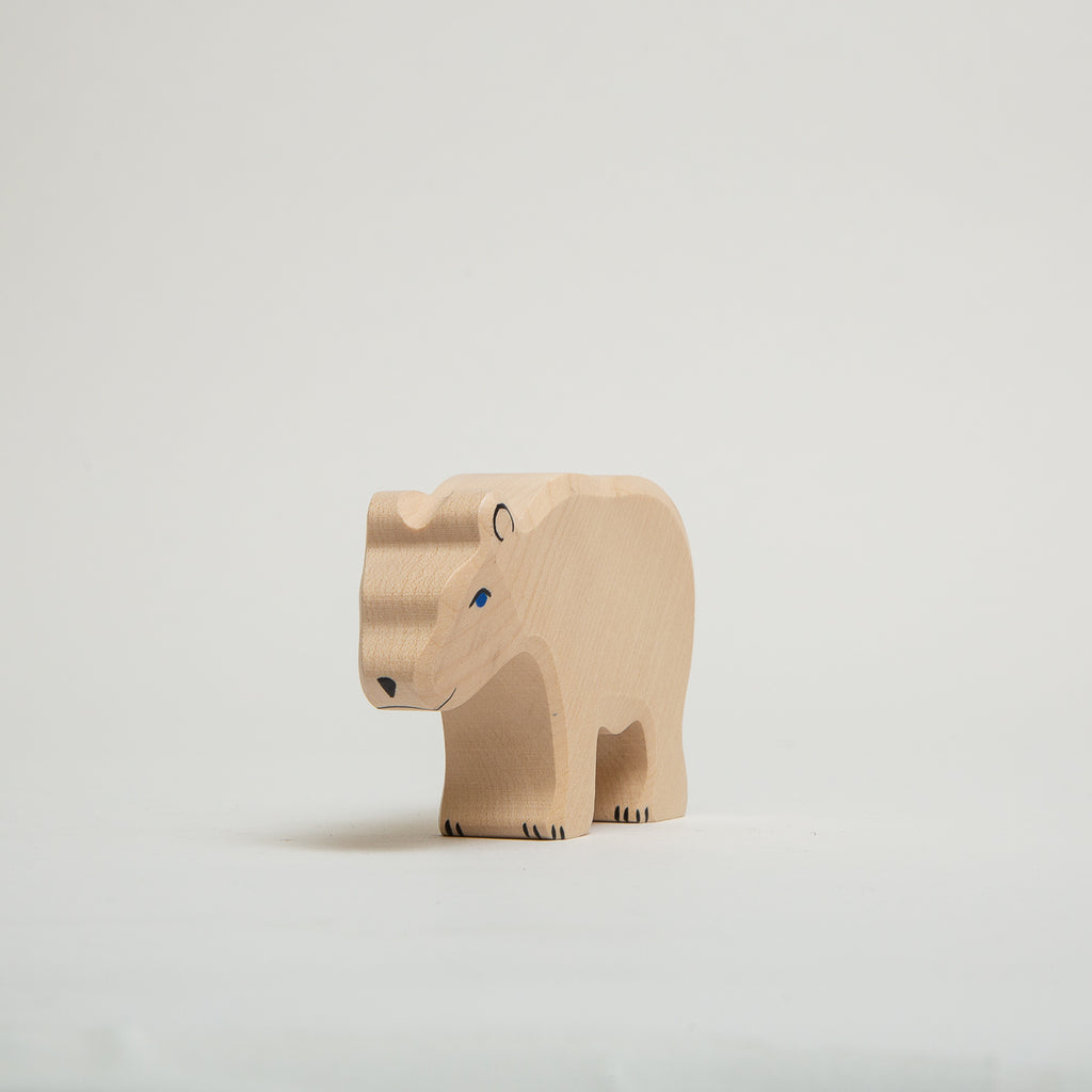 Polar Bear Feeding - Holztiger - The Acorn Store - Décor