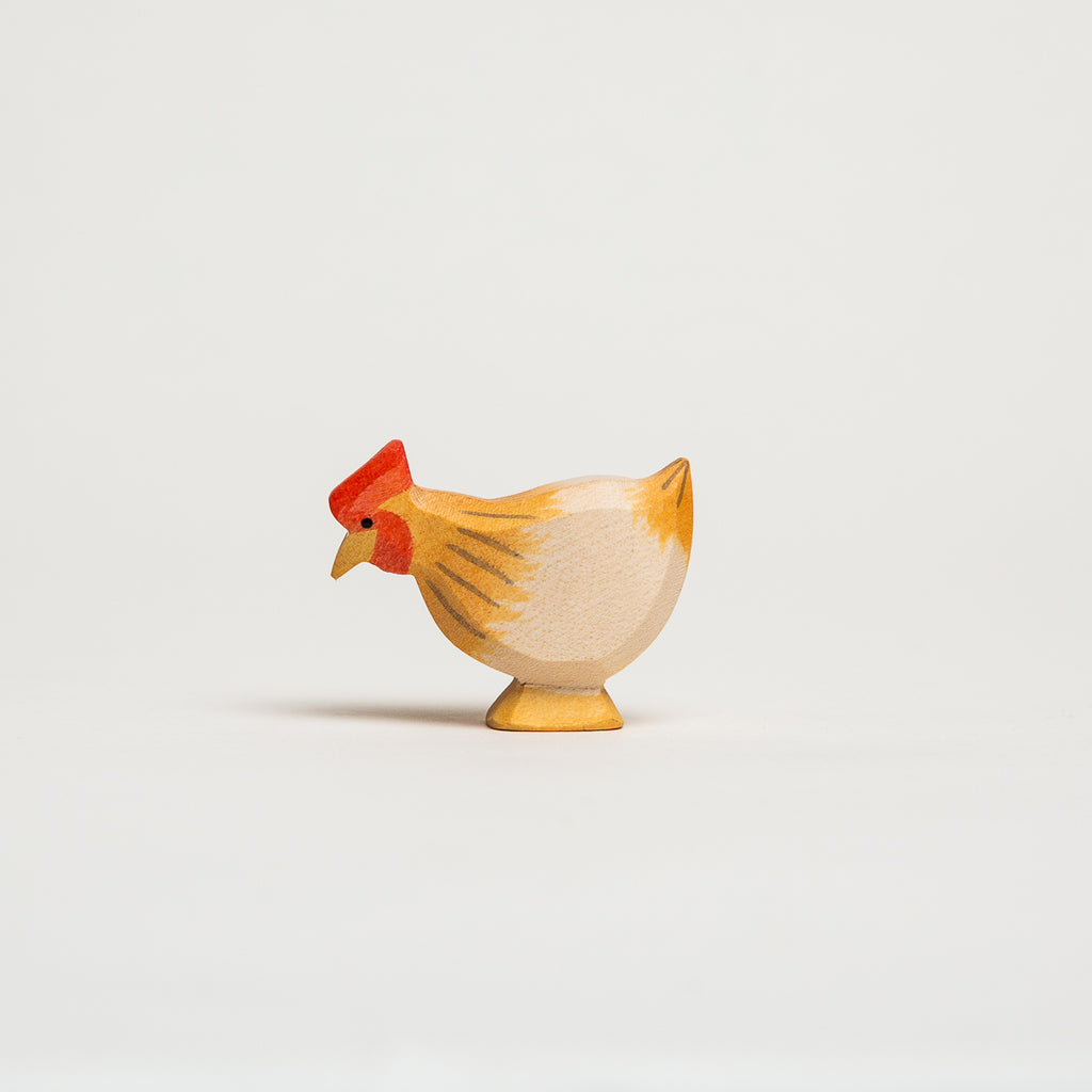 Hen Ochre Standing - Ostheimer Wooden Toys - The Acorn Store - Décor